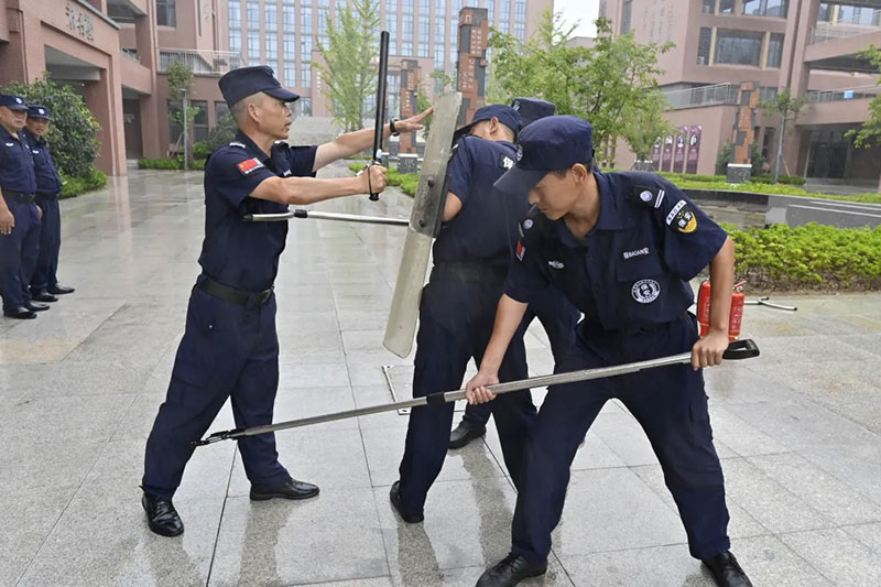 校园安全无小事，放学路上也“风景”