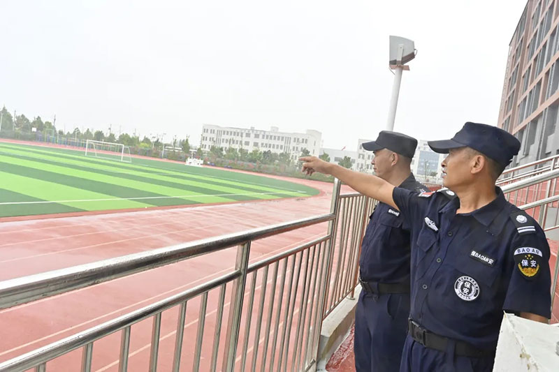 校园安全无小事，放学路上也“风景”